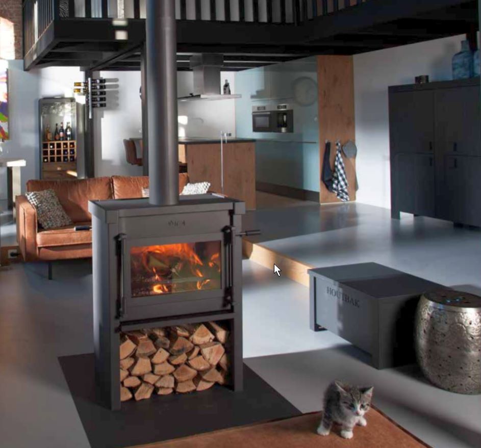 Jacobus Kaminofen mit Glastüren vorn und hinten